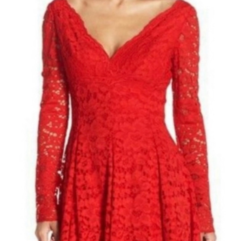 NWT Vera Wang Red Lace V Cut Dress